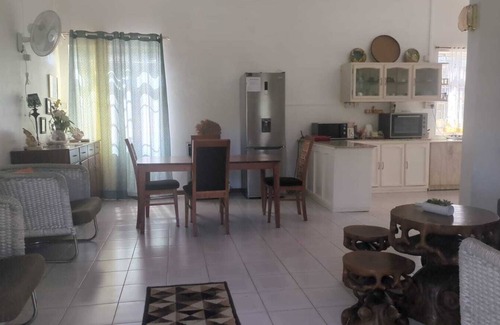 Albion House | Large family home with pool and close to the beach