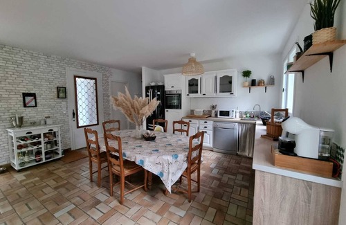 Saint-Pierre-d'Oleron House | Large family house, large garden in an oyster site close to the beach