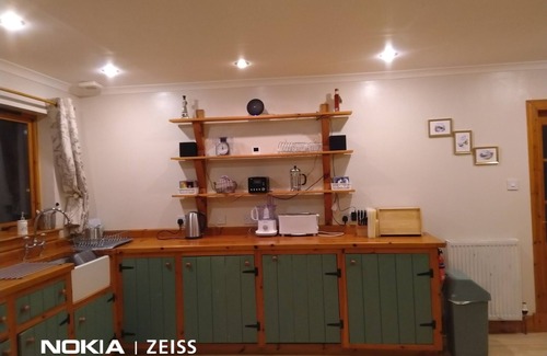 Mulben Cottage | Large family & pet friendly modern cottage with Hot Tub in Garden