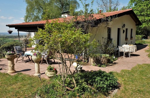 Weidenberg Apartment | Large, fully equipped vacation home (65sqm) with covered terrace and wood-burning stove