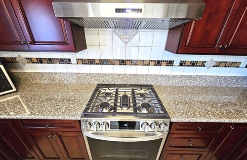 Midway City House | Large Fun Modern near Disneyland & OC Beaches