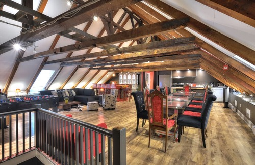 Old Montreal House | Large Groups 7 bedrooms Charming Heritage House Super Central Old Mtl