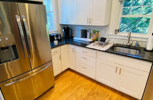 Wakefield-Peacedale House | Large Historic/updated, Downtown Wakefield - Narragansett Beaches-3 mi. Big yard