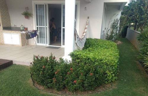 Governador Celso Ramos House | Large house, w / pool, 3 bedrooms w / Ar Cond., Garden, cozy for family