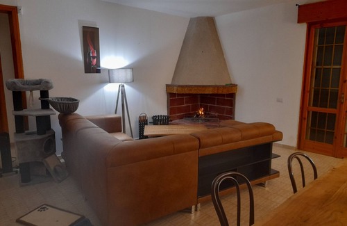 Giorgilorio Villa | Large Holiday house very close to Spiaggiabella beach, m710