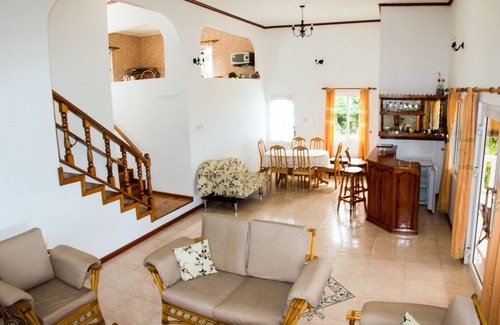 Mare Anglaise House | Large, holiday home on Beau Vallon