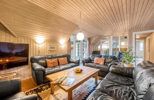 Øhuse House | Large Holiday Home With Pool, Spa And Sauna, 1500 Meters From The North Sea