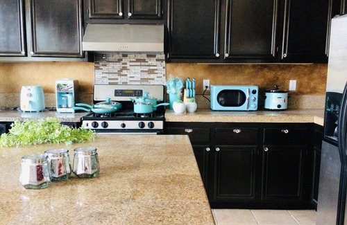 Menifee House | Large home-8 beds, pool table, arcade, pinball, wineries, weddings, virtual tour