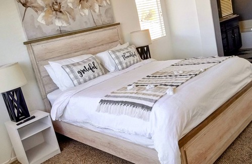 Menifee House | Large home-8 beds, pool table, arcade, pinball, wineries, weddings, virtual tour