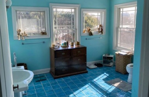 Narragansett House | Large Home Five Minutes from the Beach