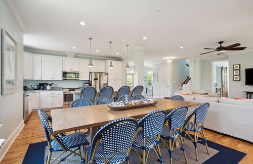 Folly Beach House | Large Home for Family Holidays! 3 Min Walk to Beach - 804 W. Cooper