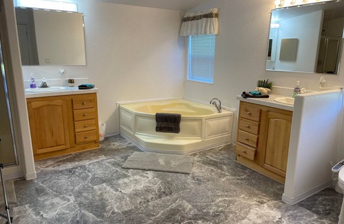Port Angeles House | Large Home, Hot Tub, Patio, Privacy. Need i Say More?
