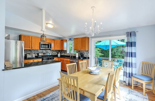 Bonnet Shores House | large home in Bonnet Shores with central AC
