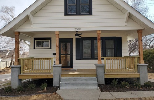 Southeast Omaha House | Large home w/backyard & Hot tub near downtown, zoo