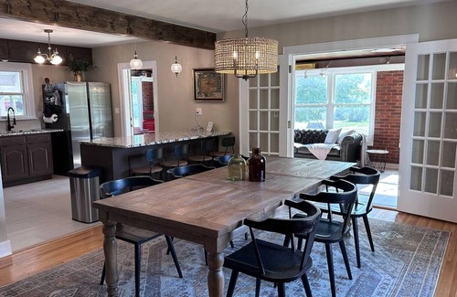 Shelbyville House | Large Home w/game room, grill, and hot tub