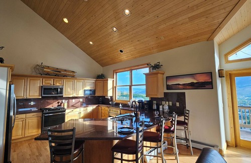 Wildernest House | Large Home w/Stunning Views of Lake Dillon & Summit, hot tub, ski & golf access