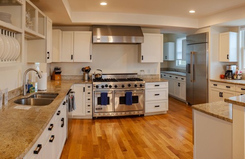 Provincetown House | Large home with ocean views, hot tub, sauna, pool table, and more - TIDE HOUSE