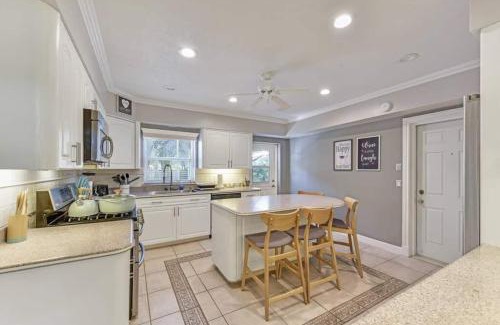 River Oaks House | Large Home Wking Bed By Pmi Unit Bh