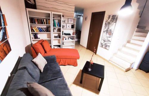 Zona XXXIII Acilia Sud Apartment | Large house 3 floors City 'n sea