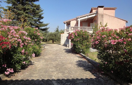 Valreas House | Large house for 2 to 8 people with private pool