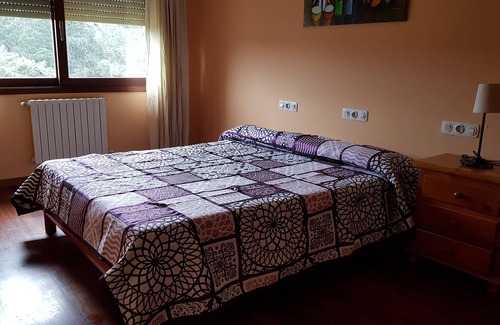 Tabagon Cottage | Large house on a 7000m2 plot near A Guarda