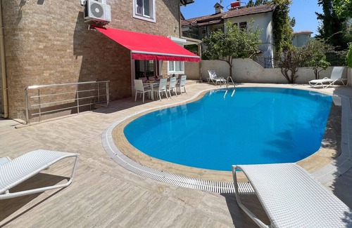 Kemer House | Large House only 100m to the beach, shopping and going out local centre Kemer