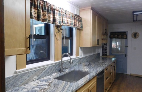 Sunnyside House | Large house perfect for multi-family vacations - TOT #11210