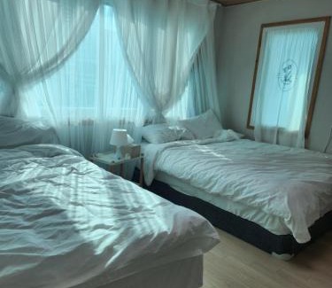Pukkajwail-tong Villa | Large house subway 5 minute