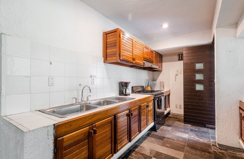 Zona Hotelera House | Large House-walking to beach-10 guests!
