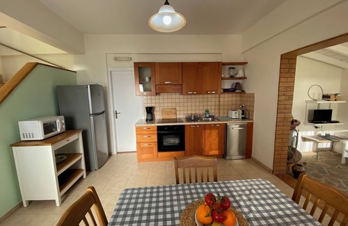 Mochlos House | Large house with private swimming pool and wonderful sea view.