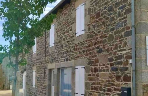 Saint-Clet House | Large house with sauna and garden