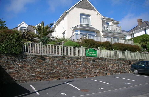 Woolacombe Apartment | Large Ideal for 2 families sharing, child and dog friendly as away from main rd