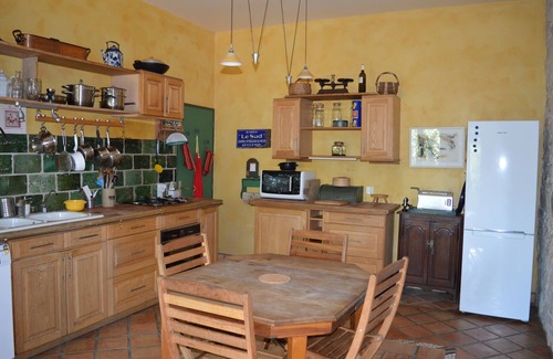 Vacquieres House | Large independent village house with garden