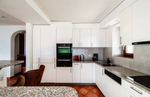 Gordola Apartment | Large lake view apartment near Locarno (Lilia Apt)