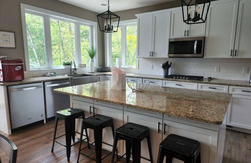 Big Creek House | Large Lakefront home w/Private Dock in Big Creek, beautiful views!