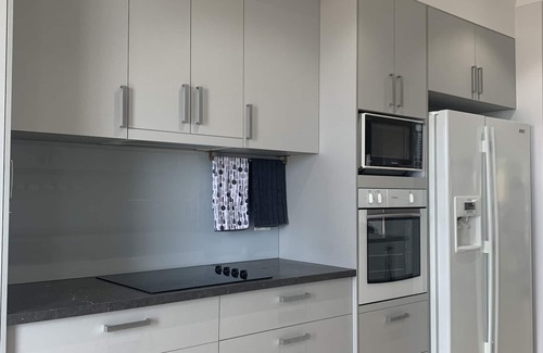 Goolwa South House | Large, luxurious Goolwa Beach House with stunning Golf Course Views