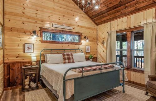 Broken Bow House | Large Luxury 2BR Cabin w Hot Tub Double Trouble was designed for fun comfort and memories minutes from buzzling Hochatown and beautiful Beaver Bend State Park