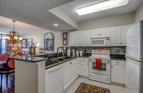 Myrtle Beach Condo | Large Luxury Oceanfront 3 Bed Condo (12th Floor) - by Luxury Beach Rentals