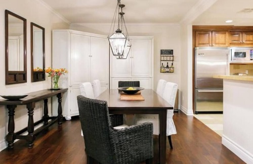 Studio City Condo | Large Luxury Tuscan Villa Style Condo + Huge Patio