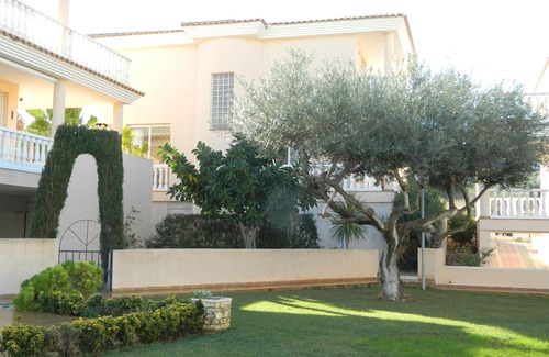 Peniscola Villa | Large Luxury Villa 800m from the Beach, Air Conditioning, Garage and Wifi