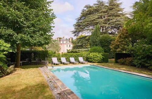 Norwich House | Large Manor House with Pool Hot Tub & Gardens