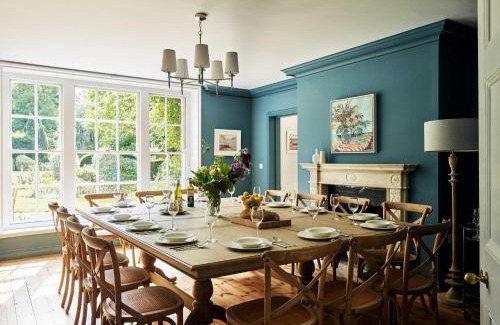 Norwich House | Large Manor House with Pool Hot Tub & Gardens