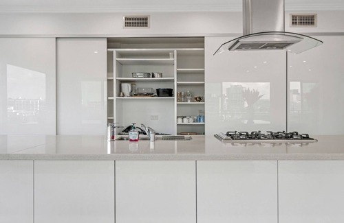 Arncliffe House | Large Mansion | Perfect for Groups | Minutes to Sydney Airport
