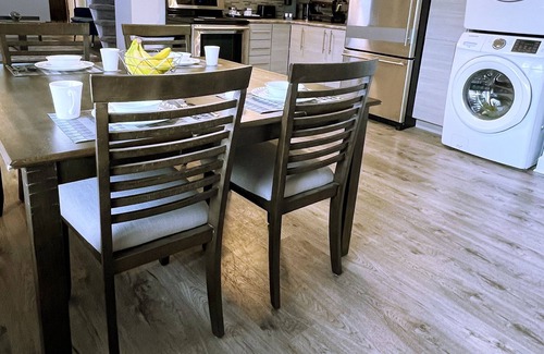 Lowertown Apartment | Large, modern 2-bed flat with parking included