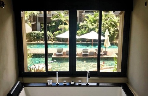 Grand-Baie Apartment | Large modern 2 bedroom apartment in Grand Baie - pool view, 5 min. from beach