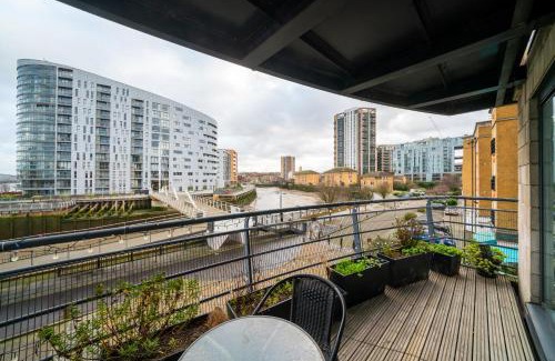 Greenwich West Apartment | Large Modern 2Bedroom 2Bathroom Apartment London Cutty Sark Greenwich Close to Canary Wharf, 02 - Perfect for long stay