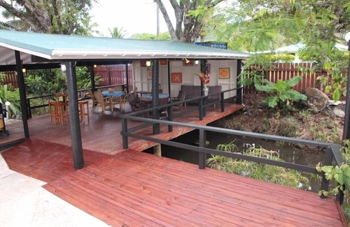 Muri House | Large modern home perfect for the whole family or group of friends.
