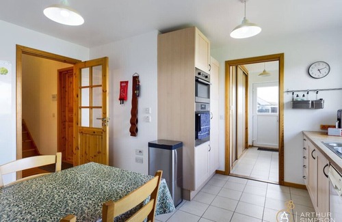 Hamnavoe House | Large modern house in Burra