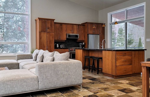 Grand Bend Cottage | Large Modern/Rustic Cottage-Walk to Private Beach