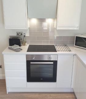New Forest District Apartment | Large modern self contained apartment in Lymington